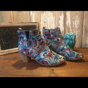 Handmade Socofy Bohemian Booties